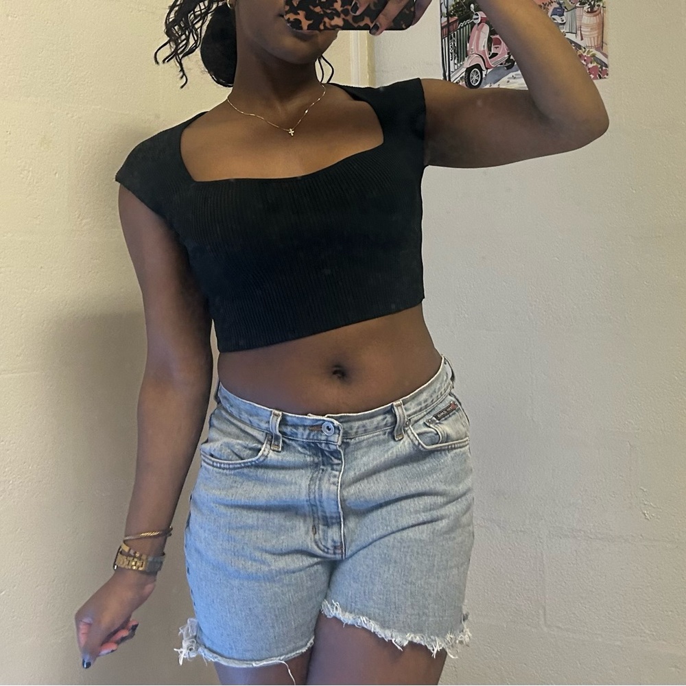 Black Ribbed Crop Top